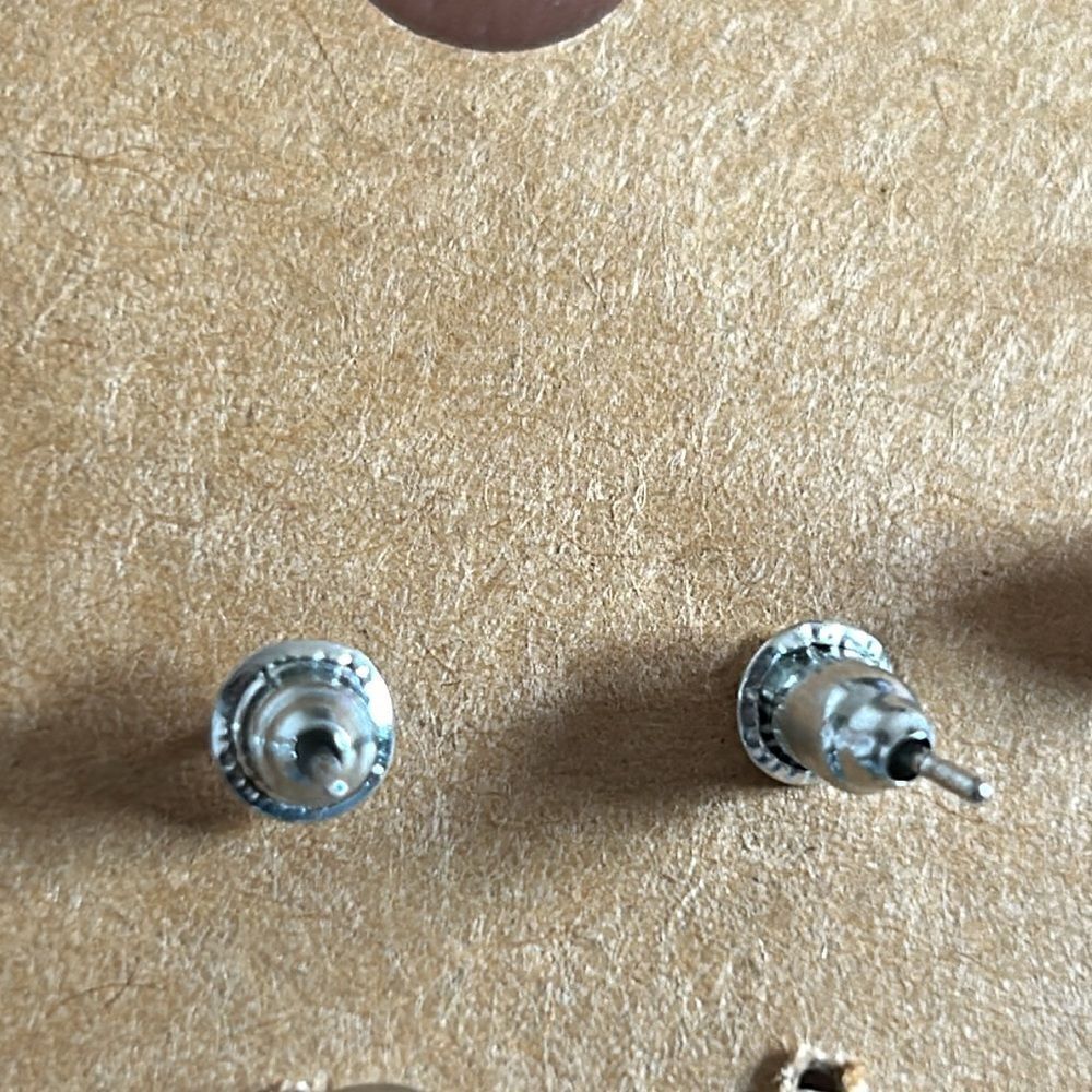 Silver ball- studs - Picture 2 of 3